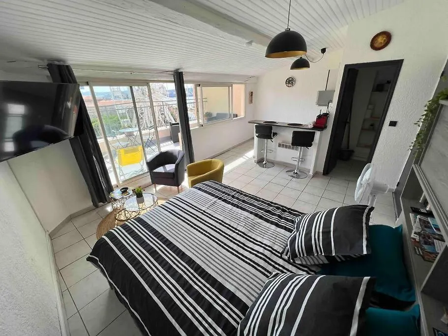 Studio En Toit Terrasse - Vue Mer - Grande Terrasse Toulon Apartment
