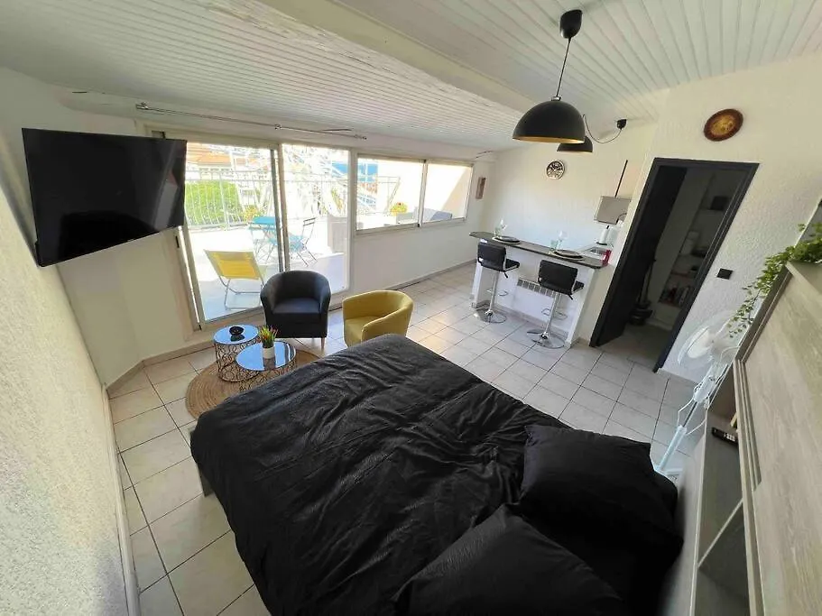 Studio En Toit Terrasse - Vue Mer - Grande Terrasse Toulon Apartment