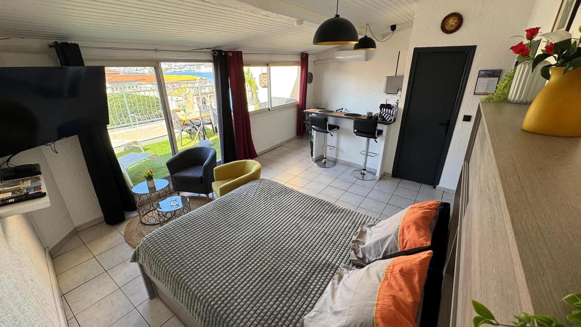 Apartment Studio En Toit Terrasse - Vue Mer - Grande Terrasse Toulon