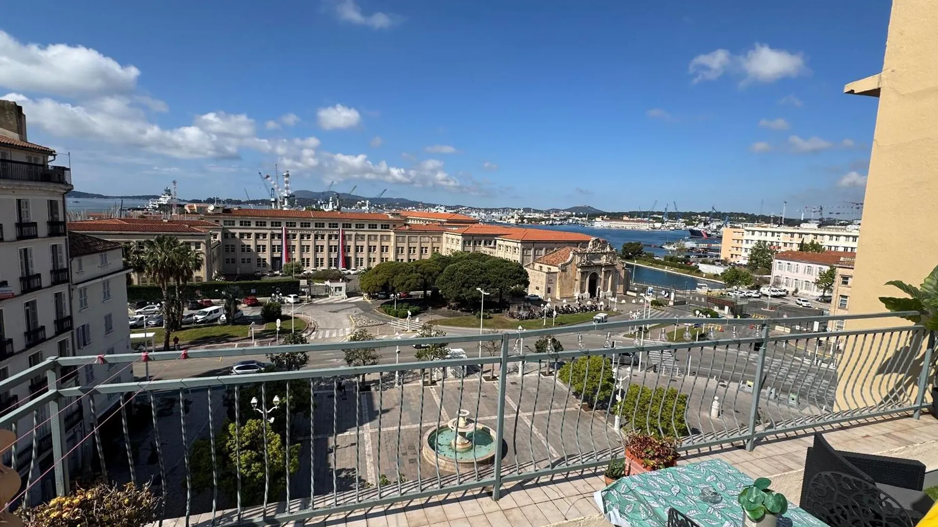 Studio En Toit Terrasse - Vue Mer - Grande Terrasse Toulon France
