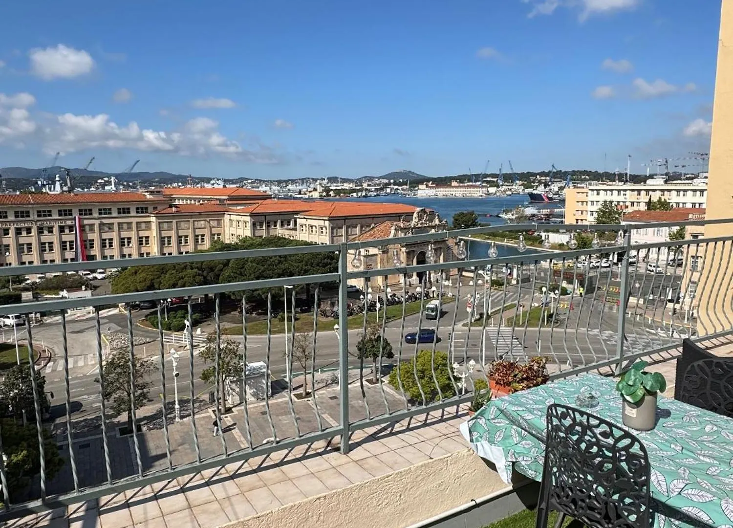 Studio En Toit Terrasse - Vue Mer - Grande Terrasse Toulon